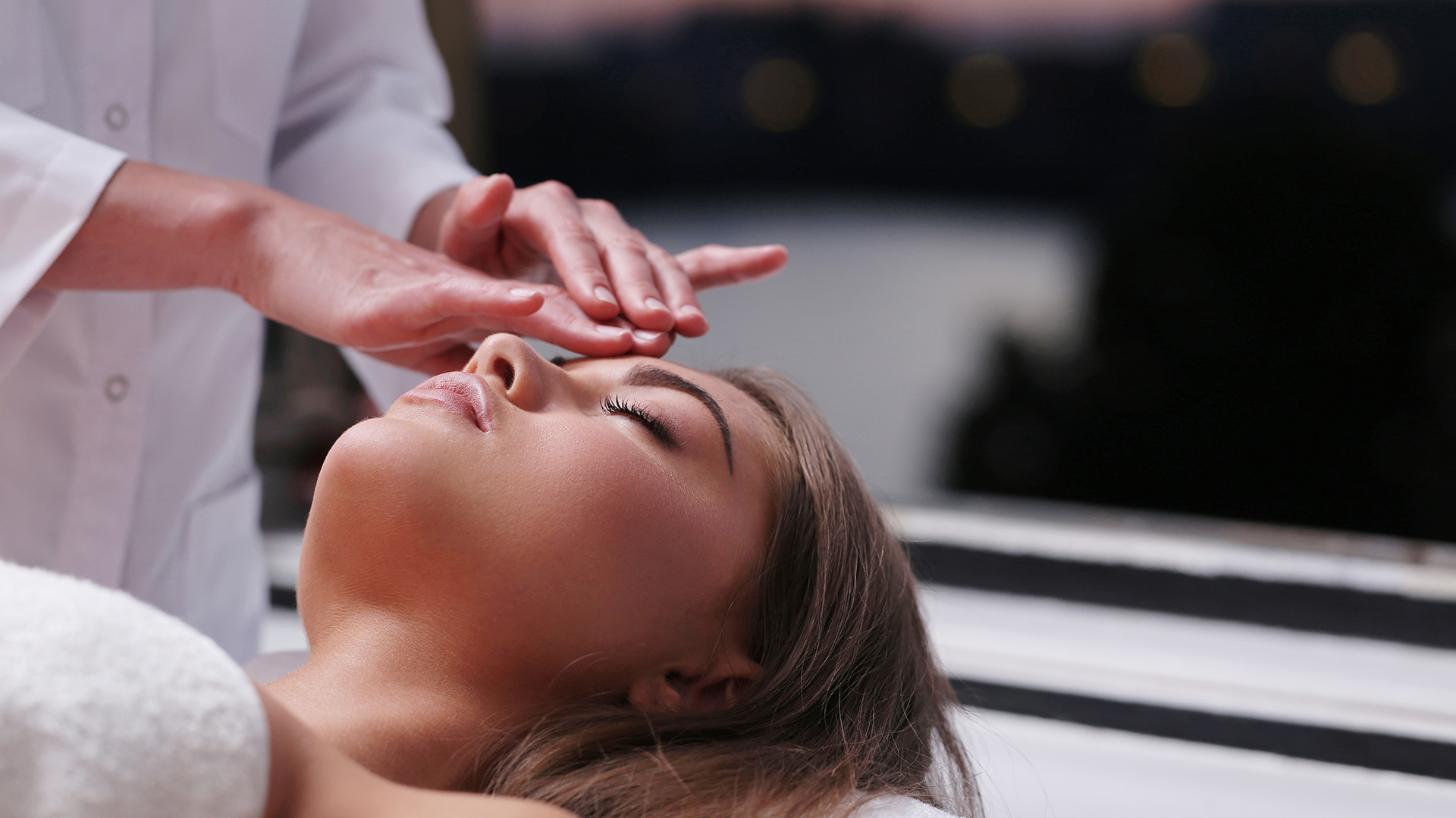 An Ayurvedic facial treatment that typically involves massage and the application of herbal oils or pastes to rejuvenate the skin, improve circulation, and enhance overall complexion. 